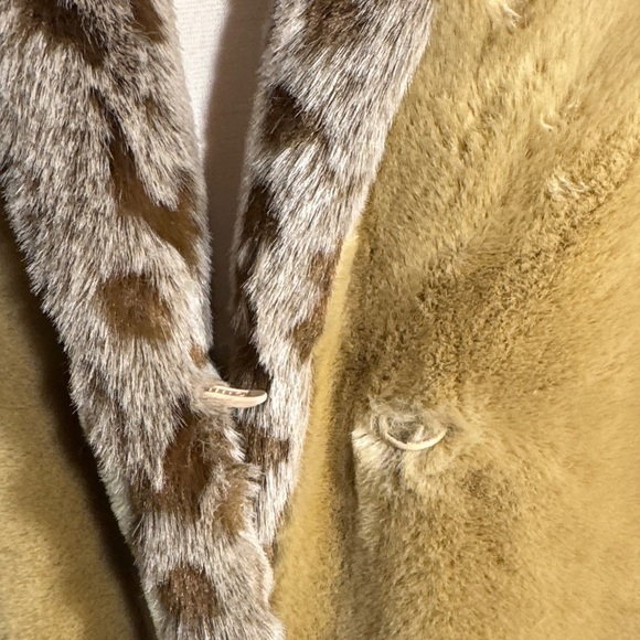 Coldwater Creek Cream Teddy Jacket with Leopard Accents - Picture 4 of 13